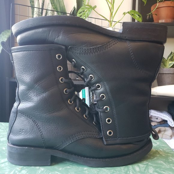 Frye Veronica Combat Boots - Black Vintage Leather - Size 7 - Picture 5 of 13